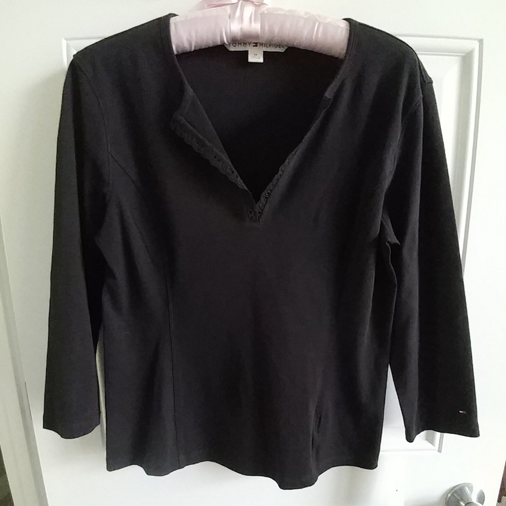 Tommy Hilfiger 3/4 sleeve black v neck Stretch top